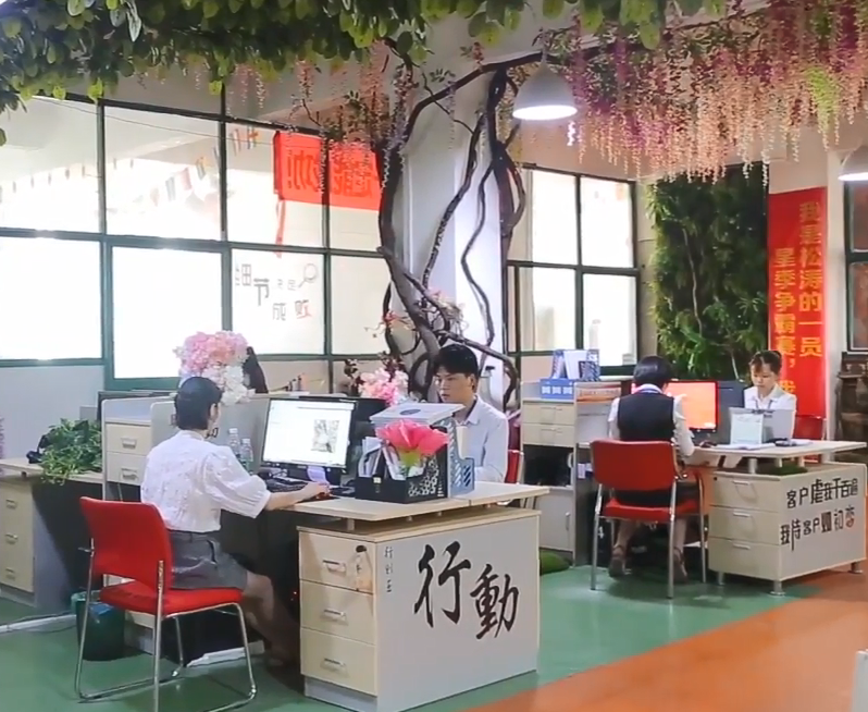 松濤辦公室內(nèi)包柱子仿真樹假植物設(shè)計(jì)